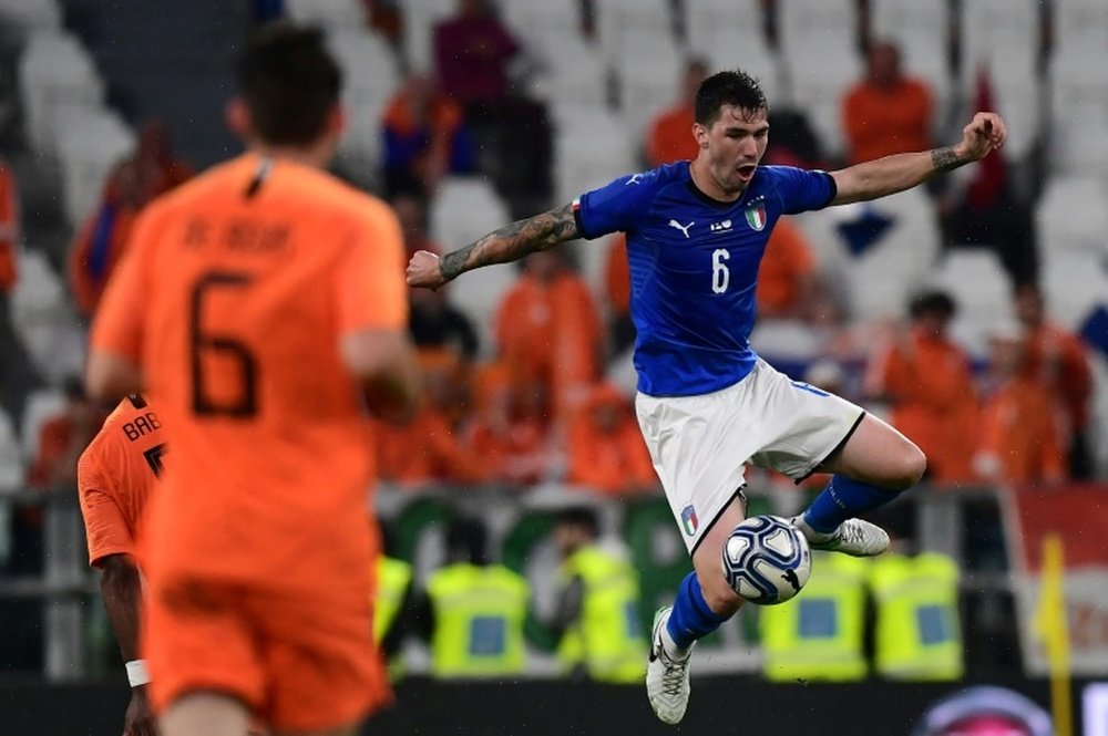 Romagnoli es una de las piezas clave del Milan en defensa. AFP