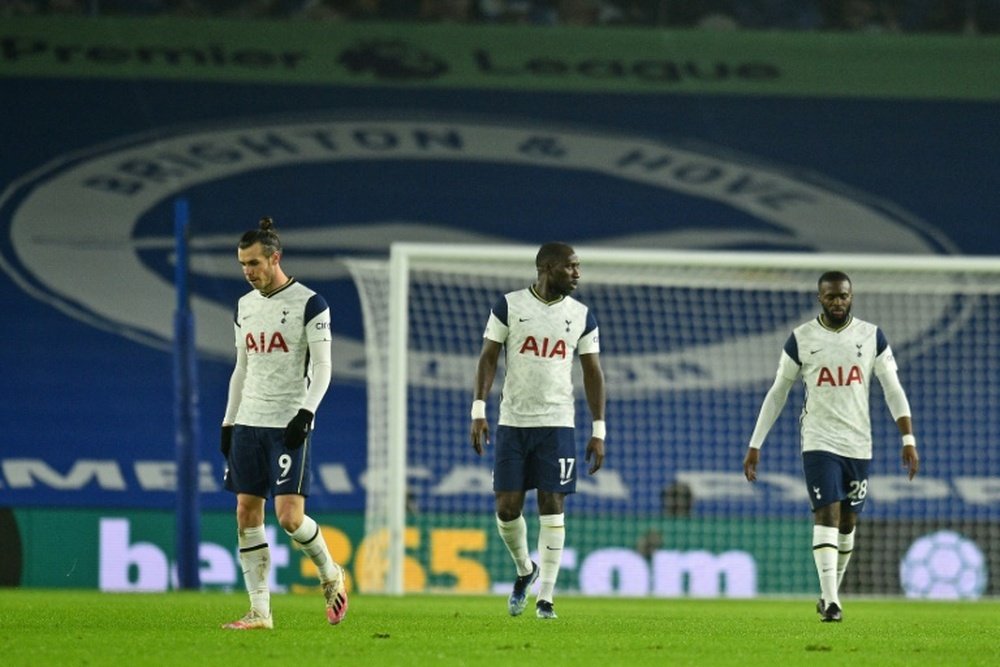 El Tottenham es gris, pequeño e inofensivo sin Kane. AFP