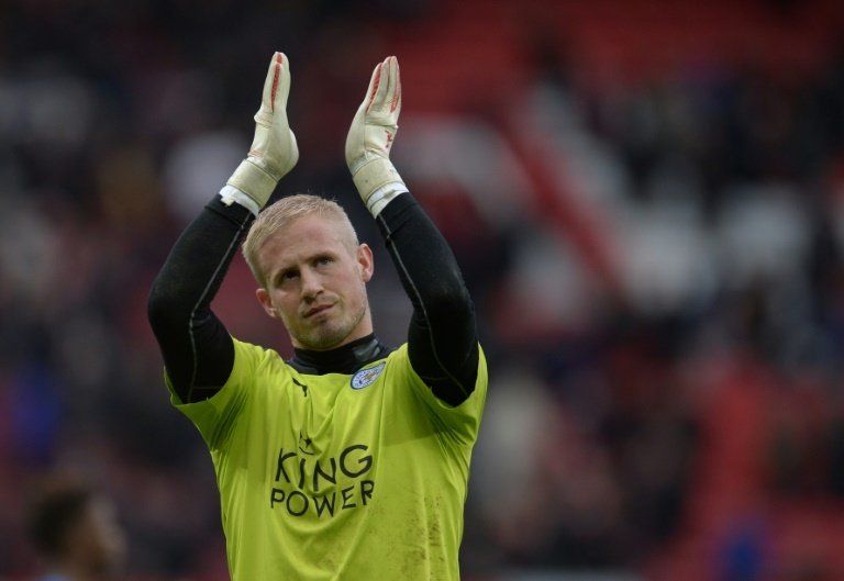 Everton could make a bid for Leicester goalkeeper Kasper Schmeichel. BeSoccer
