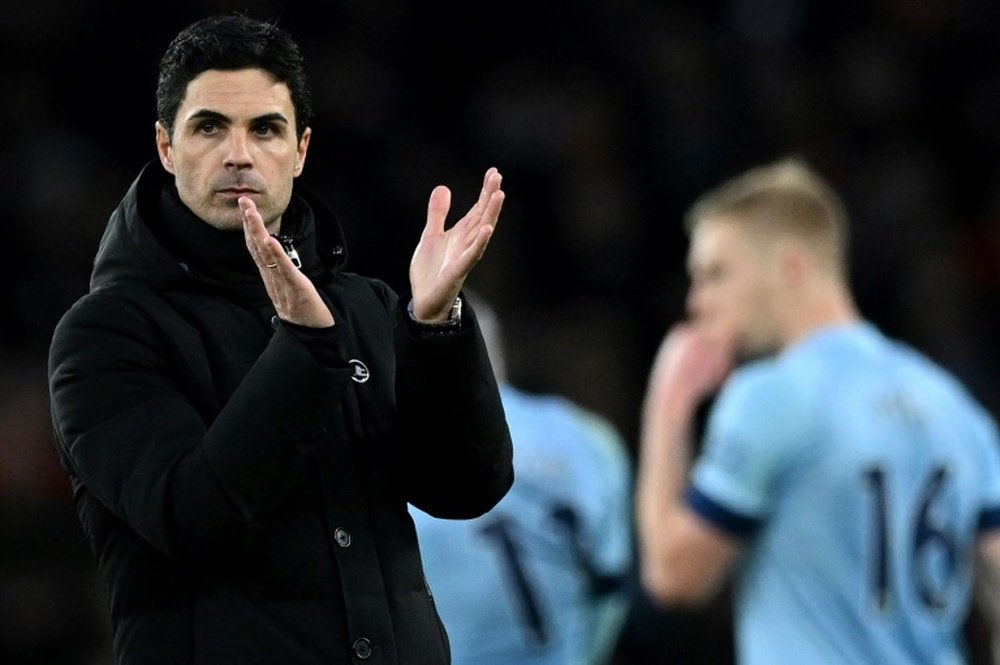 Mikel Arteta, en el partido entre el Arsenal y el Brentford. AFP
