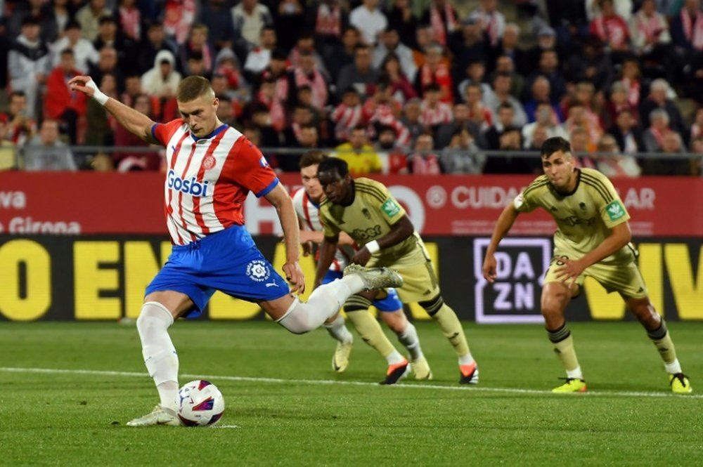 Dovbyk obligó a Sorloth a tener que meter 2 goles para llevarse el 'Pichichi'. AFP