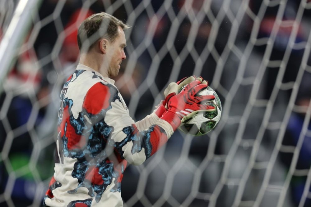 Goleiro Neuer sofre retrocesso na recuperação de lesão. AFP