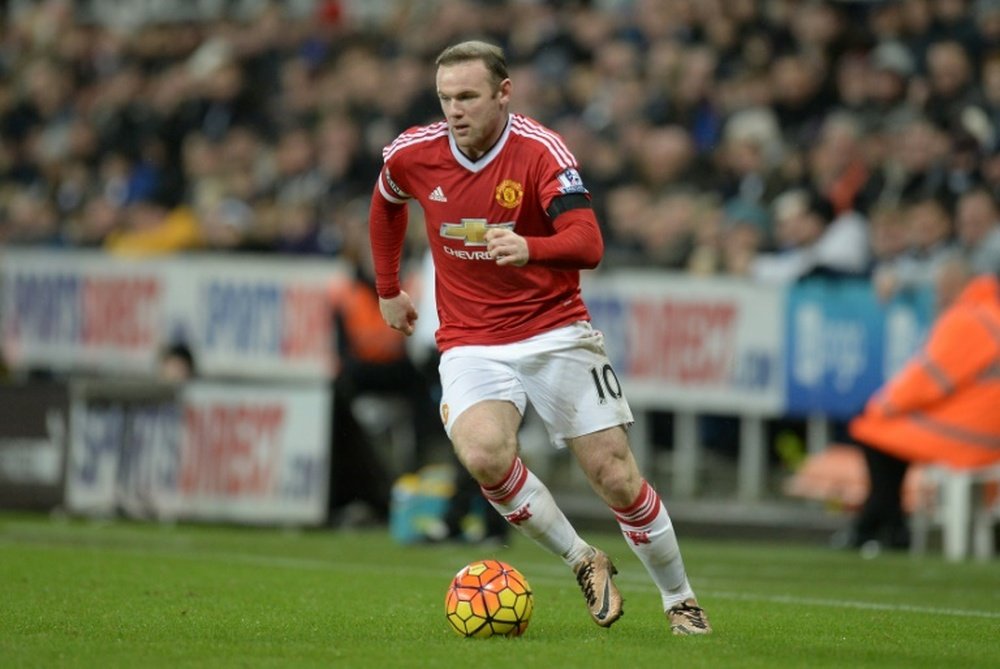 Rooney está a punto de volver a jugar al fútbol, pero antes se probará en el equipo Sub 21. AFP