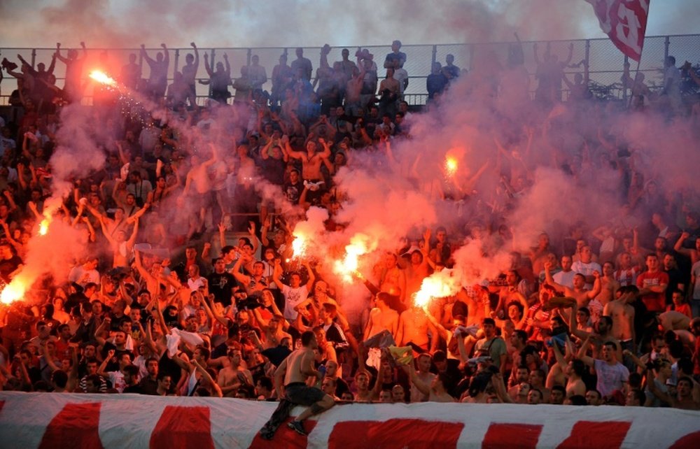 La afición del Partizan fue castigada con una multa de 130.000 euros. AFP
