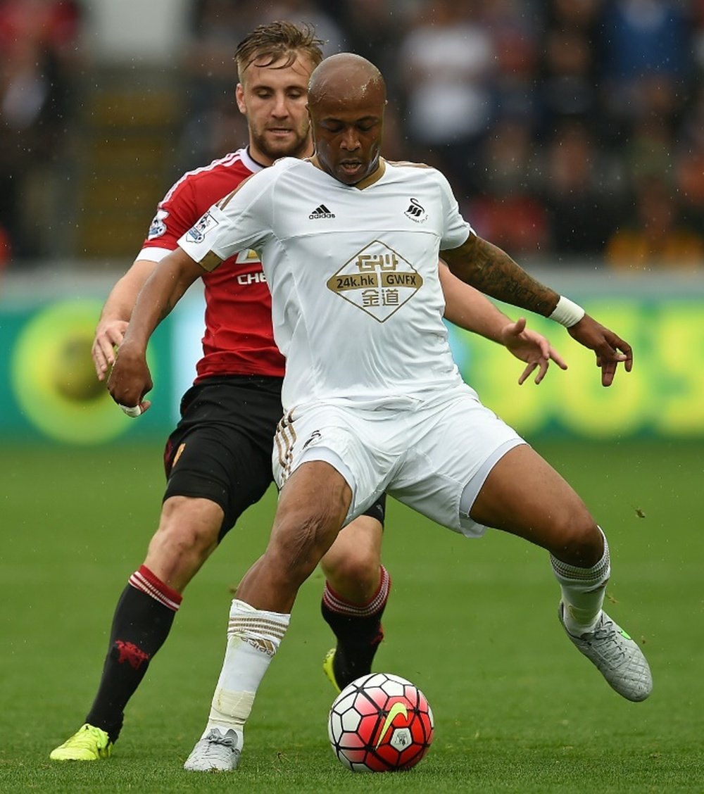 Antonio Conte has made Swansea forward Andre Ayew a surprise target for Chelsea. BeSoccer
