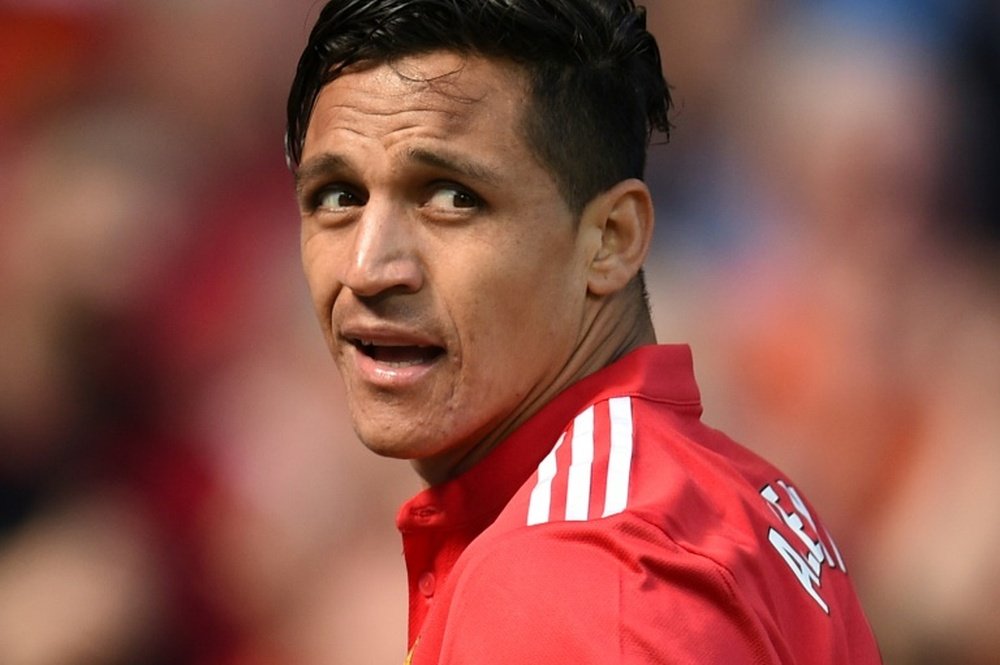 Alexis quiere ganar la Liga de Campeones en el Manchester United. AFP