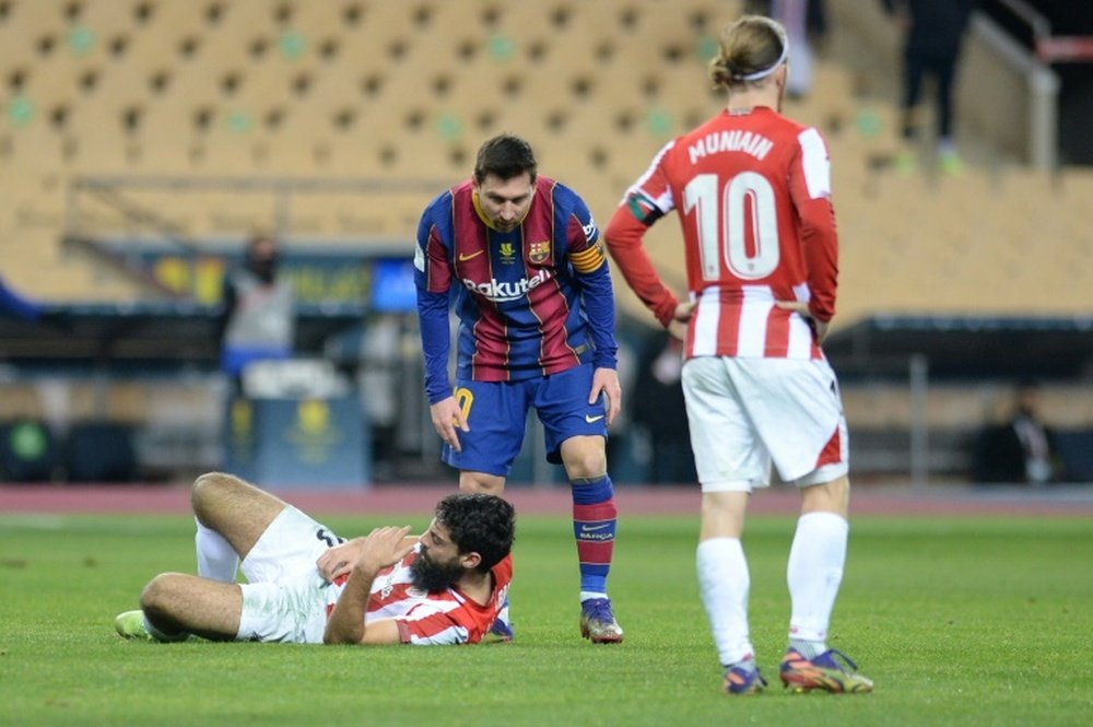 Messi fue expulsado por primera vez con el Barça. AFP