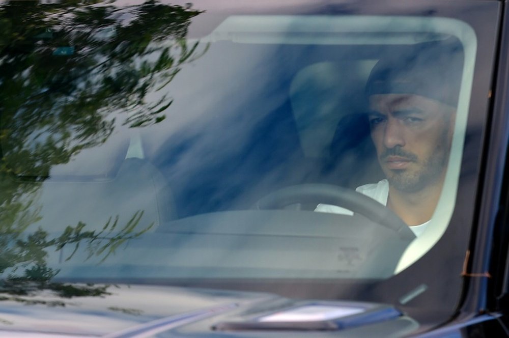 Si complica l'arrivo di Suarez a Torino. AFP