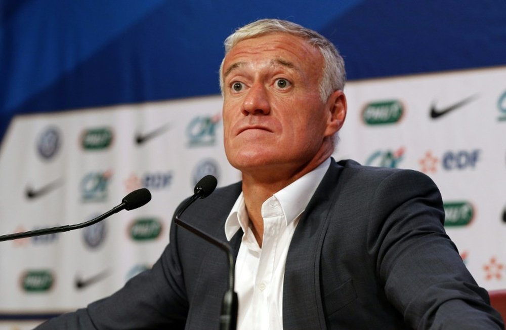 Didier Deschamps la 'lio' al hablar de posibles seleccionados para Francia. AFP