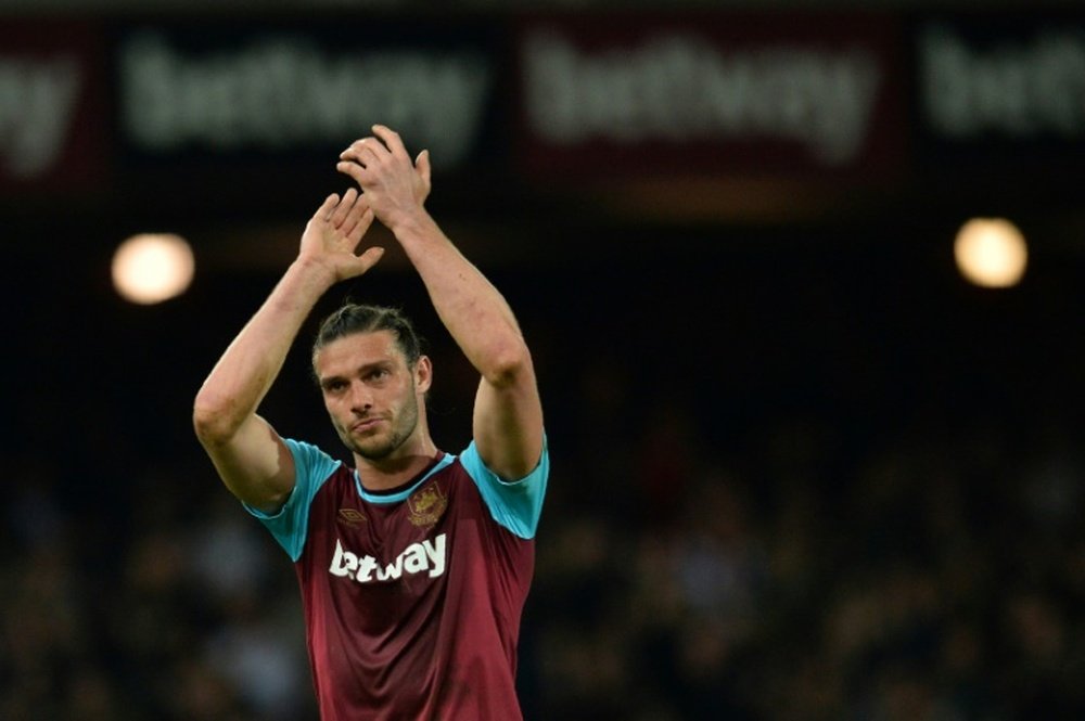 Carroll no recalará en el Chelsea. AFP