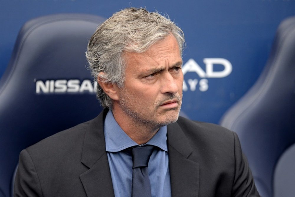 Jose Mourinho left Terry on the bench for Chelseas 4-0 victory over Maccabi Tel Aviv in their Champions League opener at Stamford Bridge on Wednesday