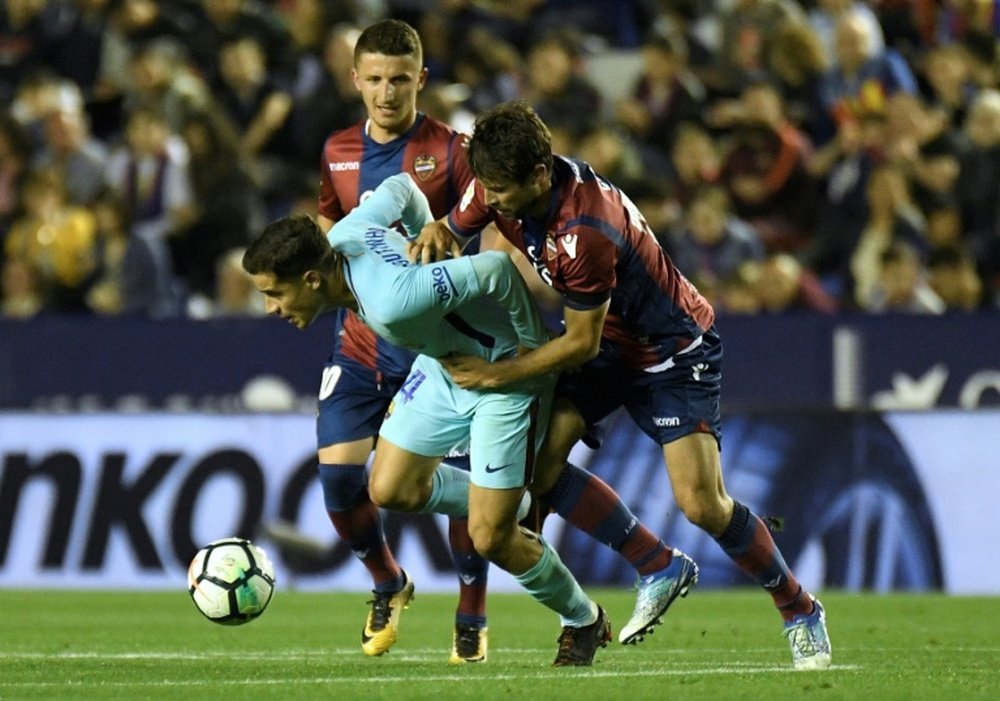 Coutinho lamentó la derrota y reconoció que el Levante fue mejor. AFP