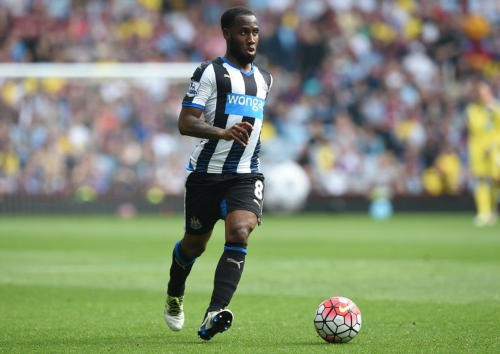 Adding to the 2-0 loss, Newcastle Uniteds Dutch midfielder Vurnon Anita was sent off for a late challenge on substitute Ivan Cavaleiro as the Magpies dropped to third place