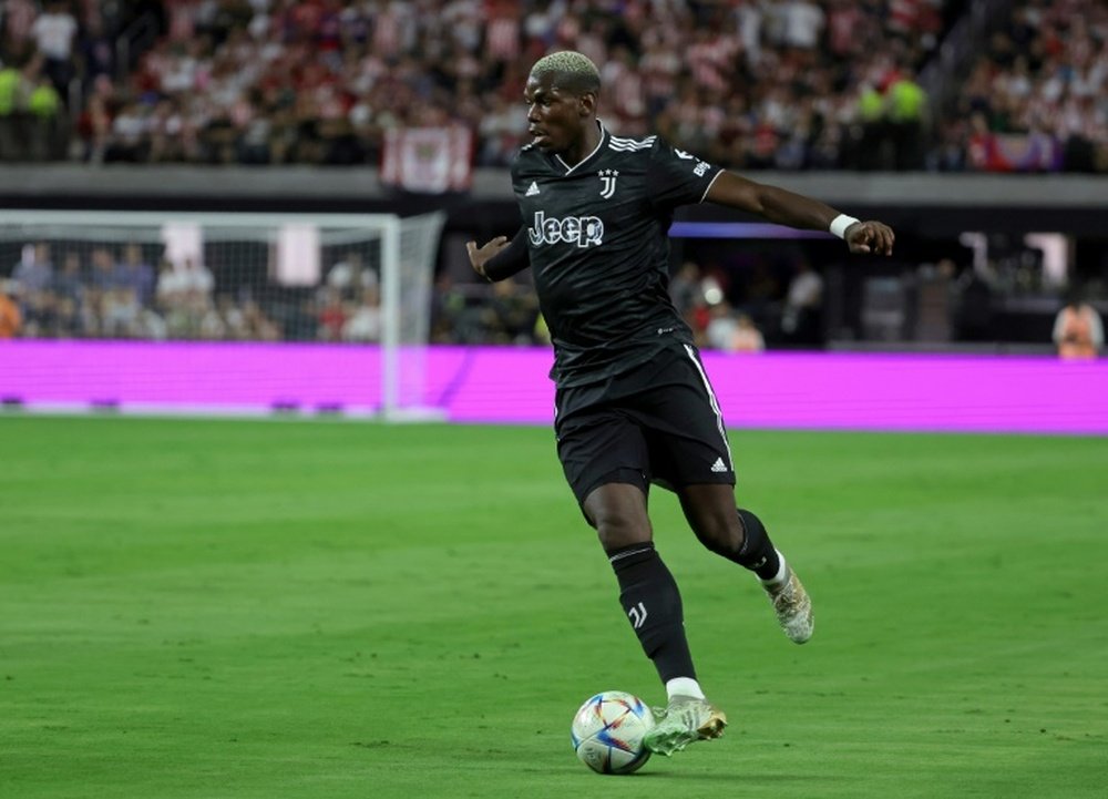 Pogba treinou com o grupo, mas ficará de fora da partida o contra o Nantes. AFP
