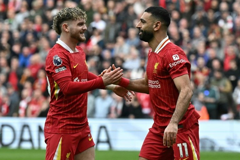 Liverpool survive Saints scare to go 16 points clear as title moves closer