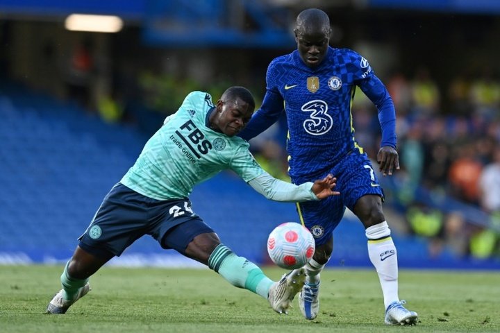 Kanté no fue a la gira de pretemporada del Chelsea. AFP