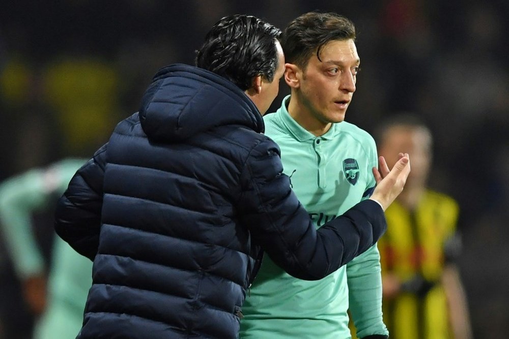 Arsenal support Emery's decision in the Ozil case. AFP