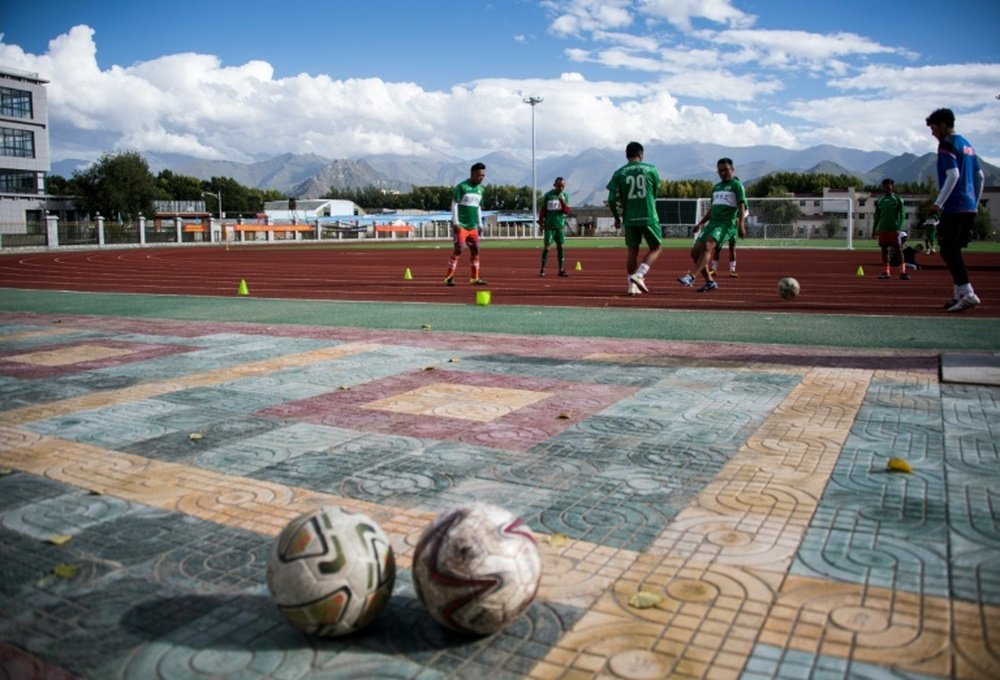 Tibets Lhasa Pureland Football Club, the highest club in China, was established last year