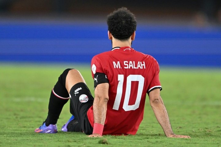 Salah, lesionado e substituído entre lágrimas: 