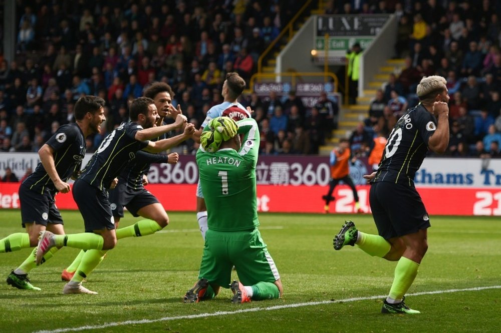 Un gol de Agüero acercó la Premier al Manchester City. AFP