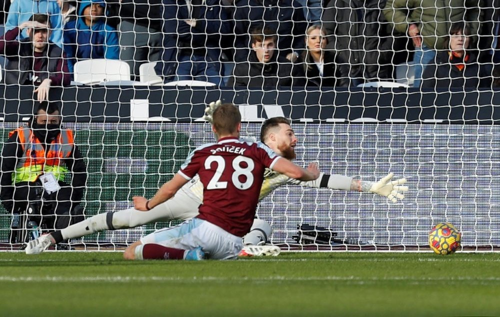 Soucek fez o gol da vitória do West Ham sobre o Wolves por 1 a 0. AFP