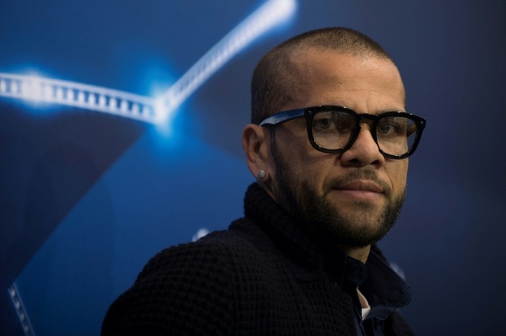 Dani Alves es un jugador que exprime las RR.SS. como nadie. AFP/Archivo