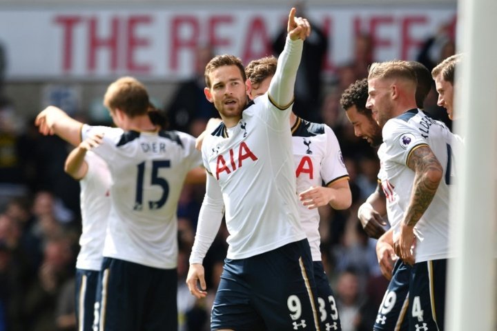 Janssen omitted from Tottenham Champions League squad