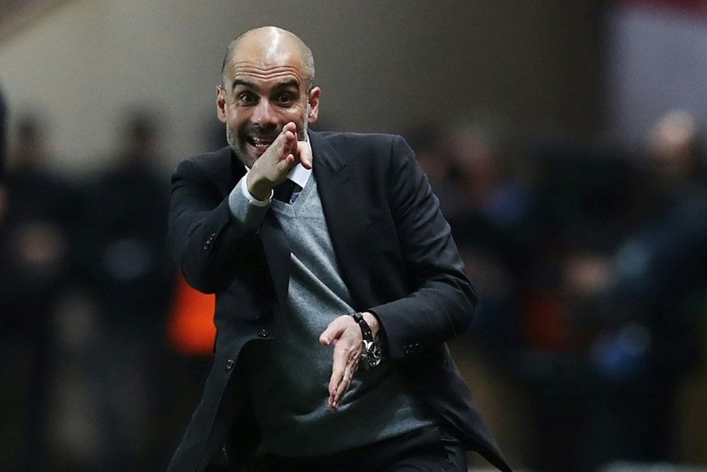Guardiola realiza su enésima prohibición en el Manchester City. AFP
