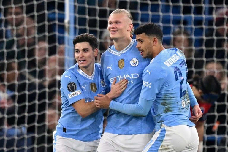 Manchester City cruised into a seventh consecutive Champions League quarter-final as a much-changed side still put FC Copenhagen to the sword 3-1 on Wednesday to progress 6-2 on aggregate.