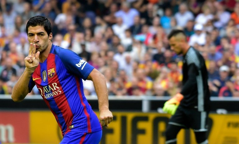 L'attaquant du FC Barcelone Luis Suarez face à Valence, le 22 octobre 2016 à Mestalla. AFP