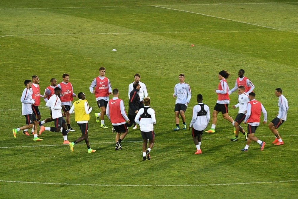 Paris Saint-Germain players warm up during a training session on August 5, 2016, on the eve of a French Trophy of Champions football match between PSG and Olympique Lyon at the WÃ¶rthersee stadium in Klagenfurt, Austria