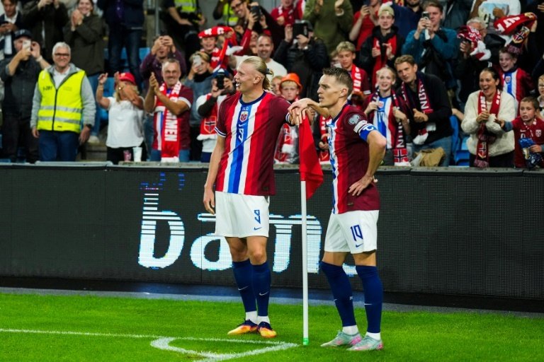 Norway's stunning 11-1 World Cup qualifying victory was a demolition job, with Erling Haaland leading the charge with five goals. The record-breaking win puts the team on the cusp of its first World Cup since 1998, leaving no doubt about their ambitions.