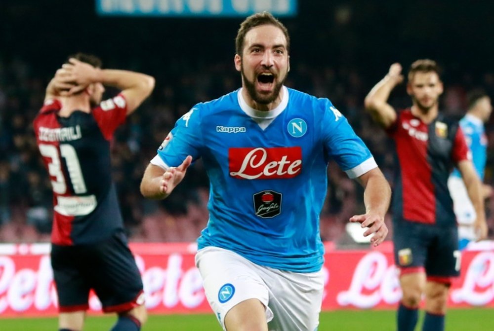 Napolis forward Gonzalo Higuain celebrates after scoring. BeSoccer