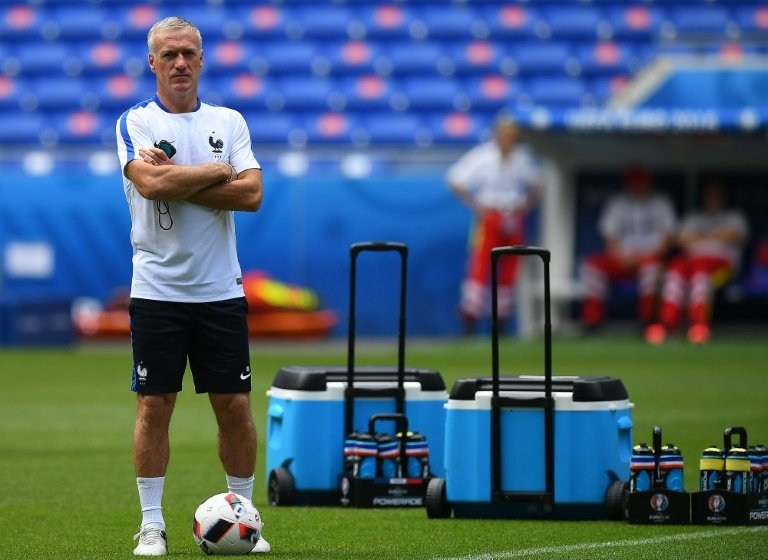 Hosts France wary of Iceland pitfall