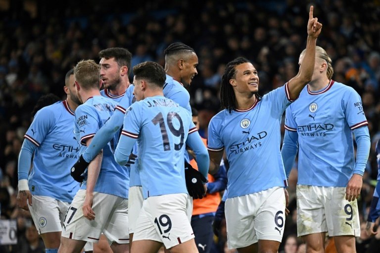 City see off Arsenal to chug on in cup