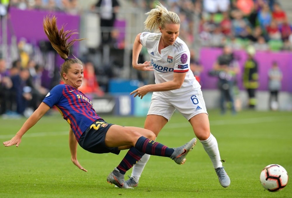 El COVID-19 podría sacar la Champions Femenina de España. AFP