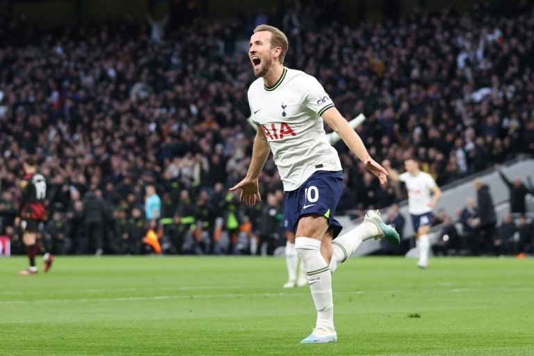 El Tottenham le ganó al City con gol de Kane. AFP