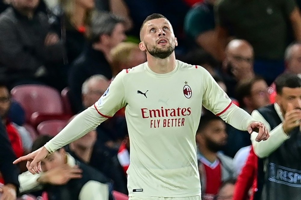 Ante Rebic sufrió molestias durante un entrenamiento con el Milan. AFP