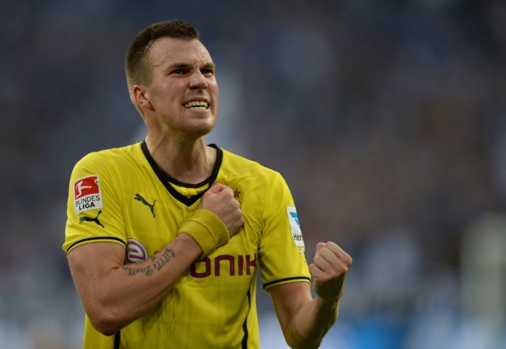 Kevin Grosskreutz, an unused squad member when Germany won the 2014 World Cup in Brazil, signed a contract until June 2018 with Stuttgart, who lie 15th in the Bundesliga table