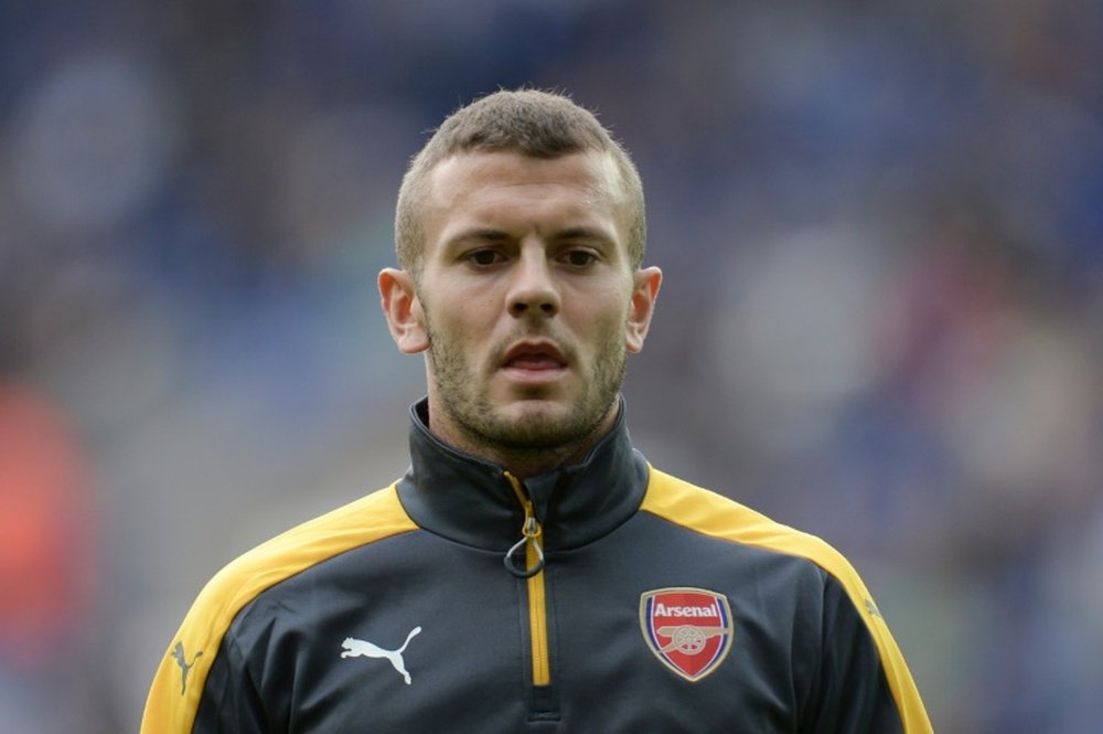 Wilshere no decidirá si renovar con el Arsenal hasta junio. AFP