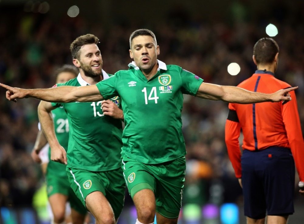 Jon Walters celebra un tanto marcado para la República de Irlanda. AFP