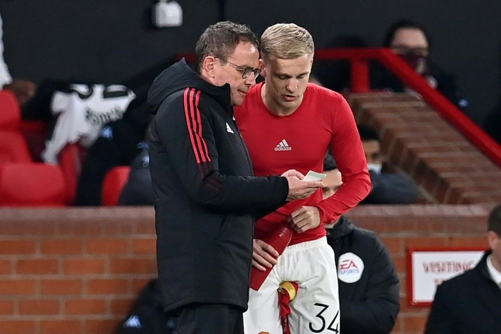 Rangnick cuenta con Van de Beek y Martial. AFP