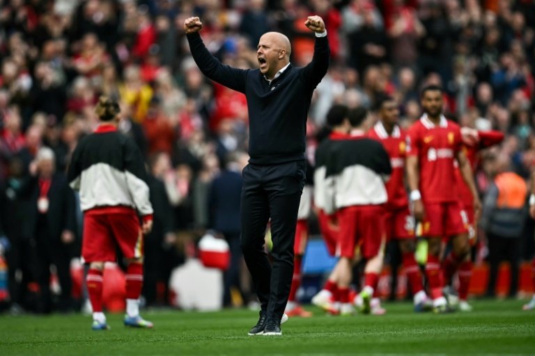 Liverpool have 'big responsibility' to win title at Anfield, says Slot