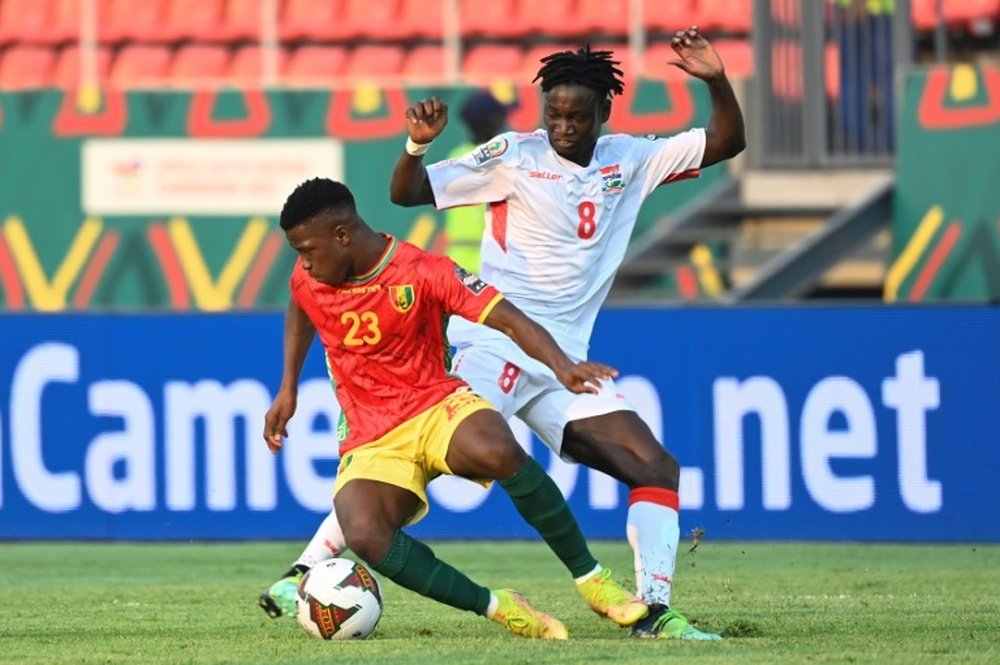 Gambia ganó a Guinea y espera rival en cuartos. AFP