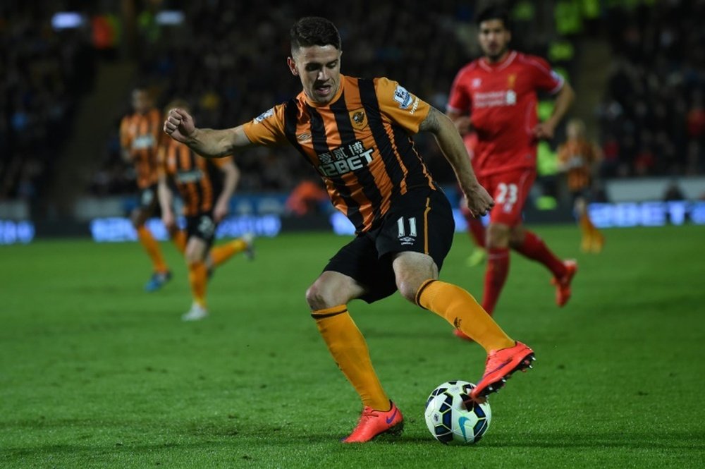 Hull City Robbie Brady controls the ball during the English Premier League match between Hull City and Liverpool at the KC Stadium in Hull on April 28, 2015