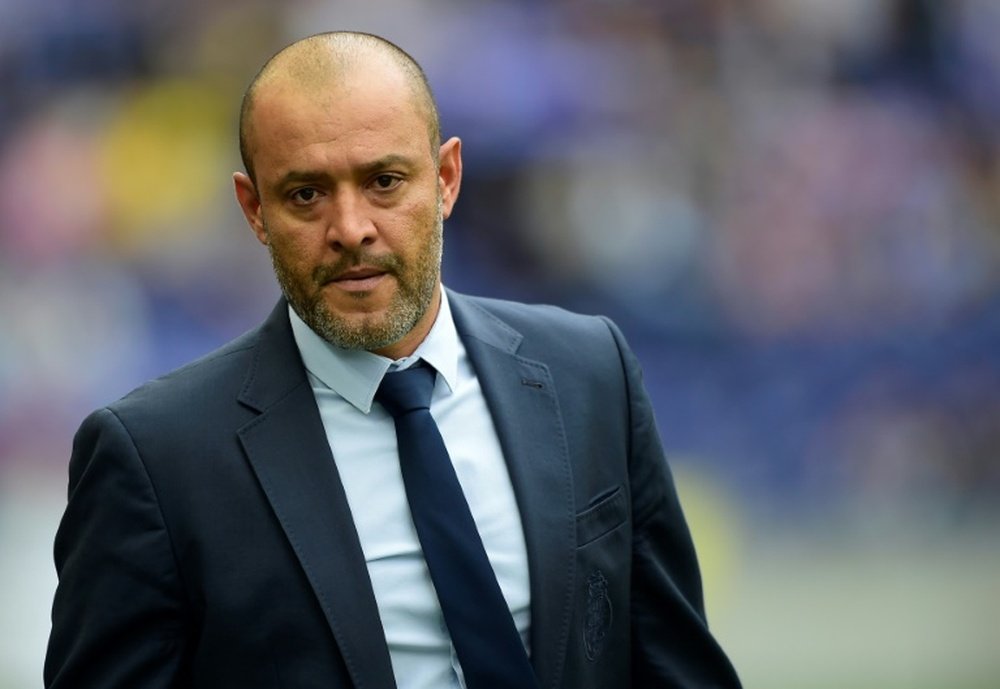 Nuno Espírito Santo aterrizó en el banquillo inglés este verano. AFP