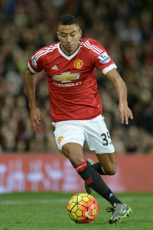 Jesse Lingard acts like big brother to younger footballers on the team. BeSoccer