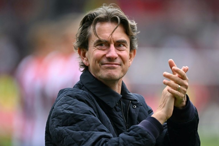 Thomas Frank responde a la llamada del Tottenham. AFP