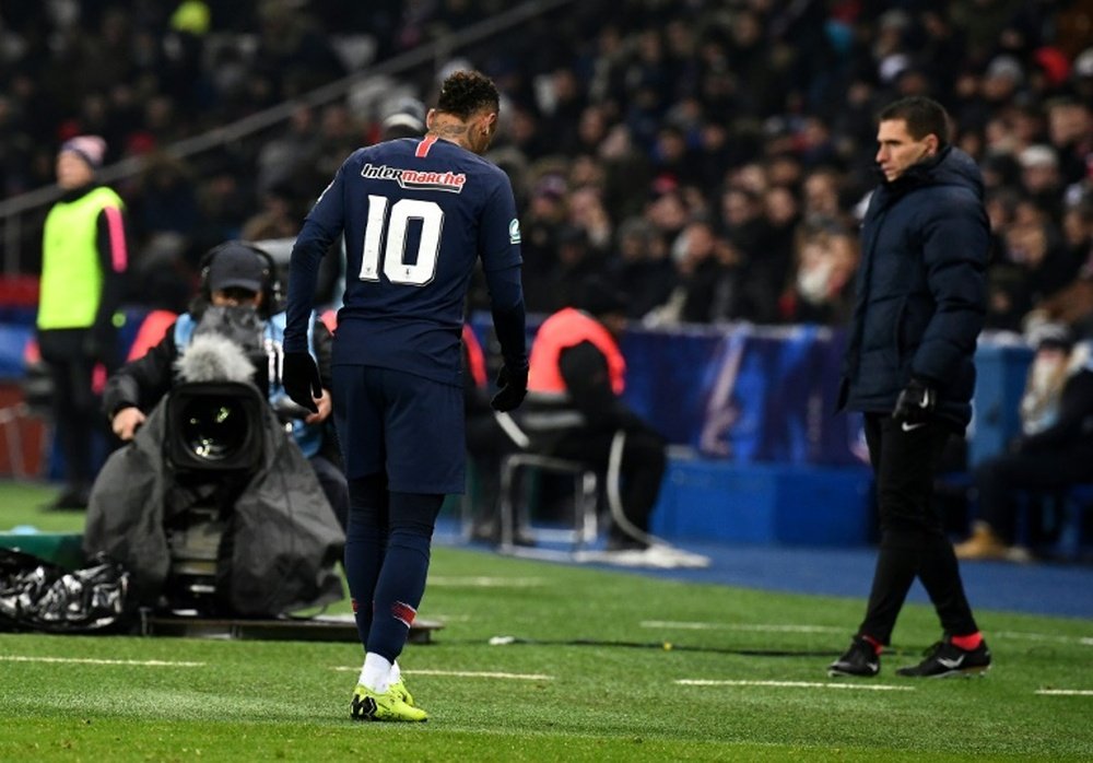 Neymar, un paso más lejos del PSG. AFP