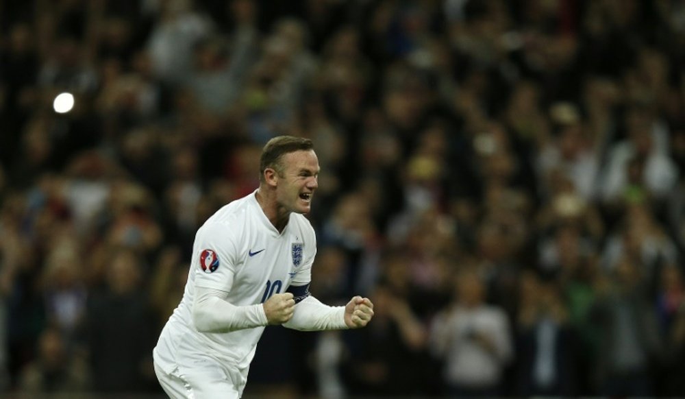 Rooney se retiró con los 'pross'. AFP